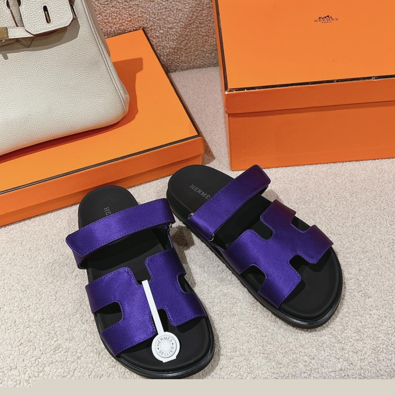 H**mes slippers